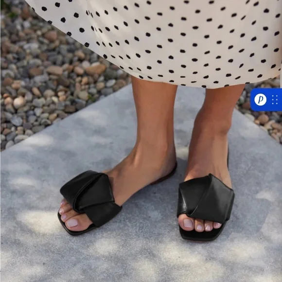 Jenni Kayne Black Dani Slide Sandals - Picture 1 of 7